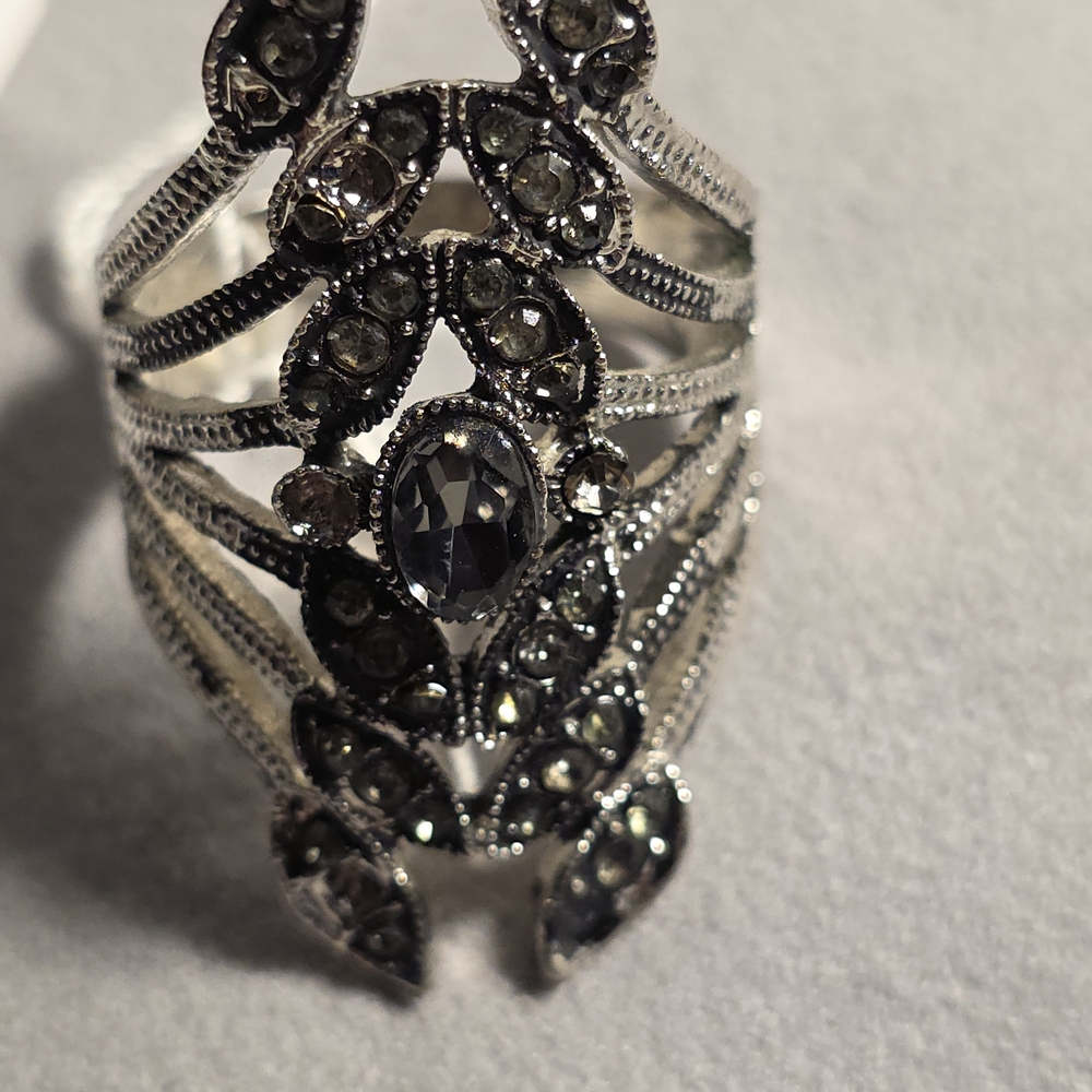 Intricate Silver and Black Women's Ring